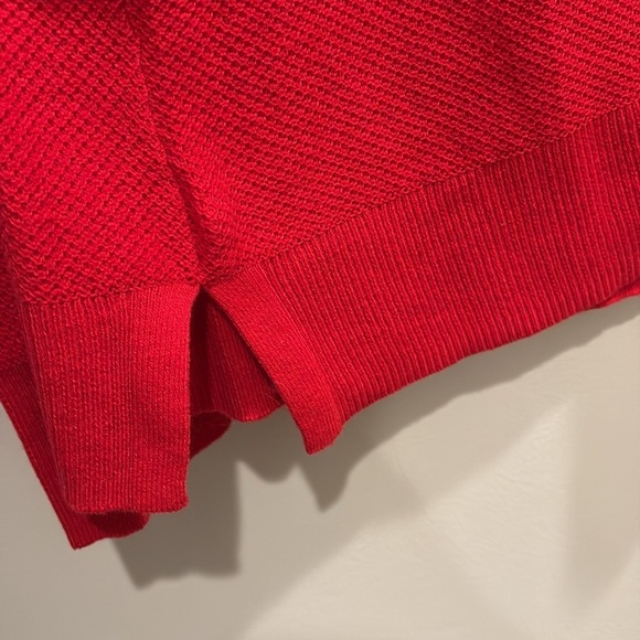 NEW! GAP - women’s Red Knit Sweater.  Size medium.  Red. - Picture 6 of 13